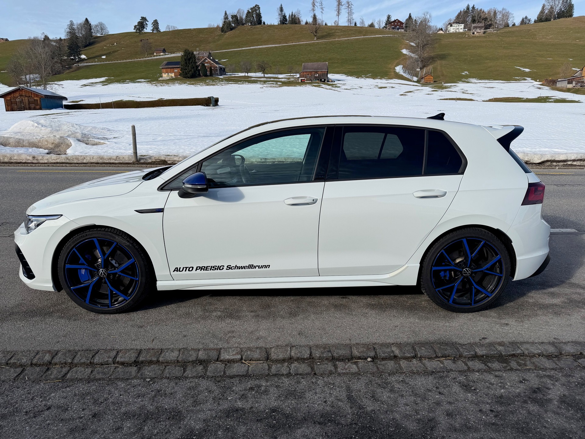 VW Golf 2.0 TSI R DSG 4Motion R 20 Years-image-2