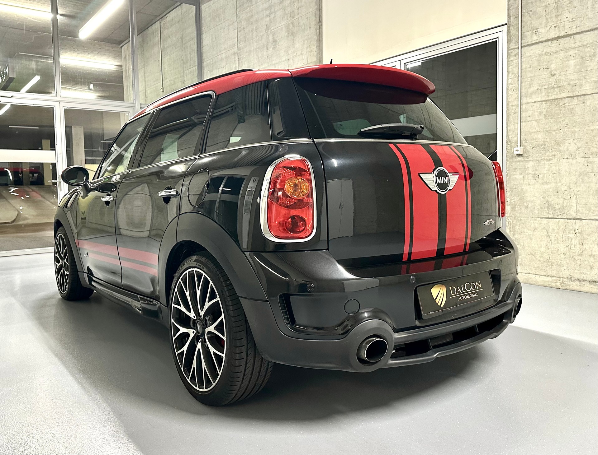 MINI Countryman John Cooper Works ALL4-image-8
