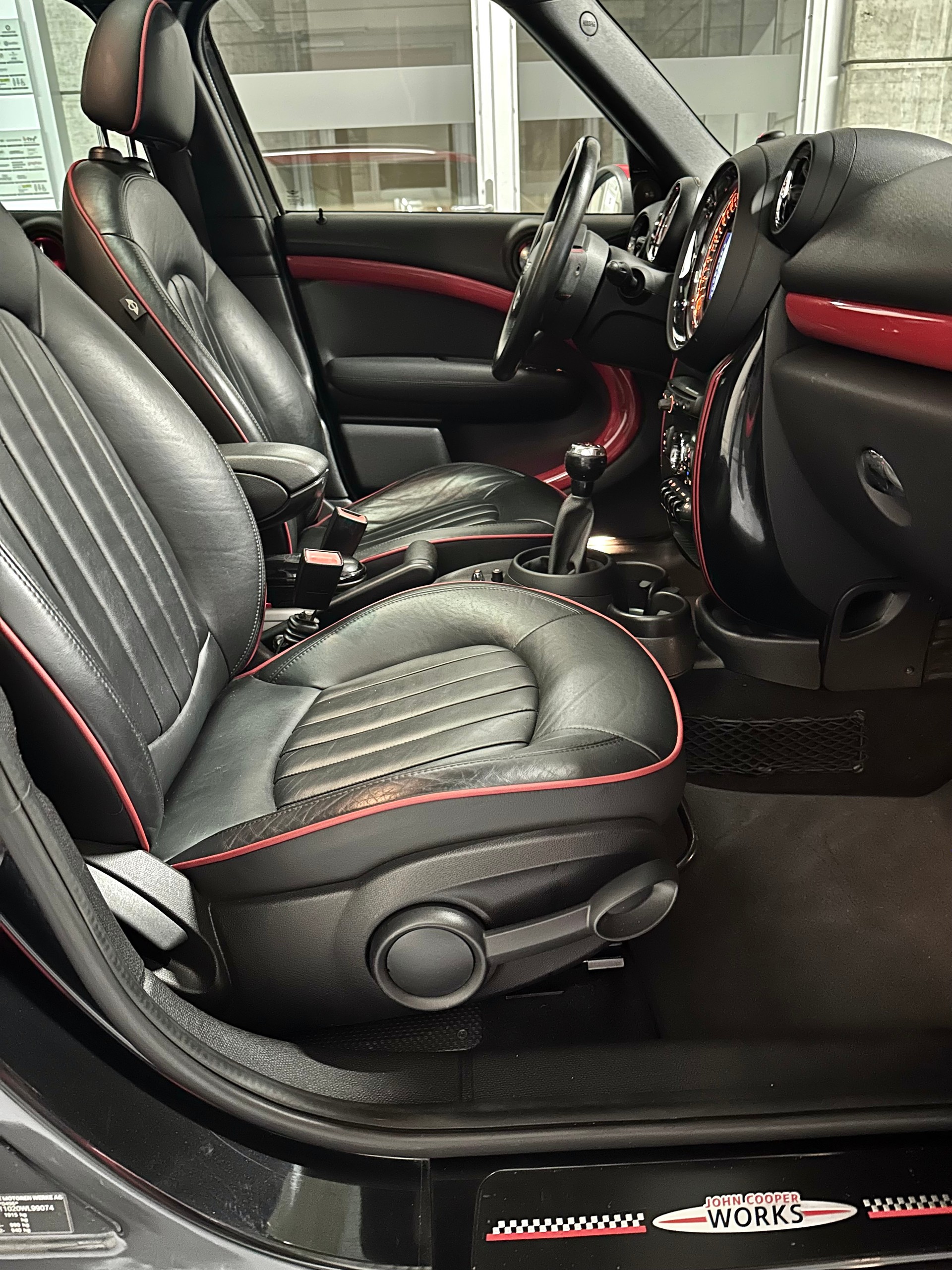 MINI Countryman John Cooper Works ALL4-image-11