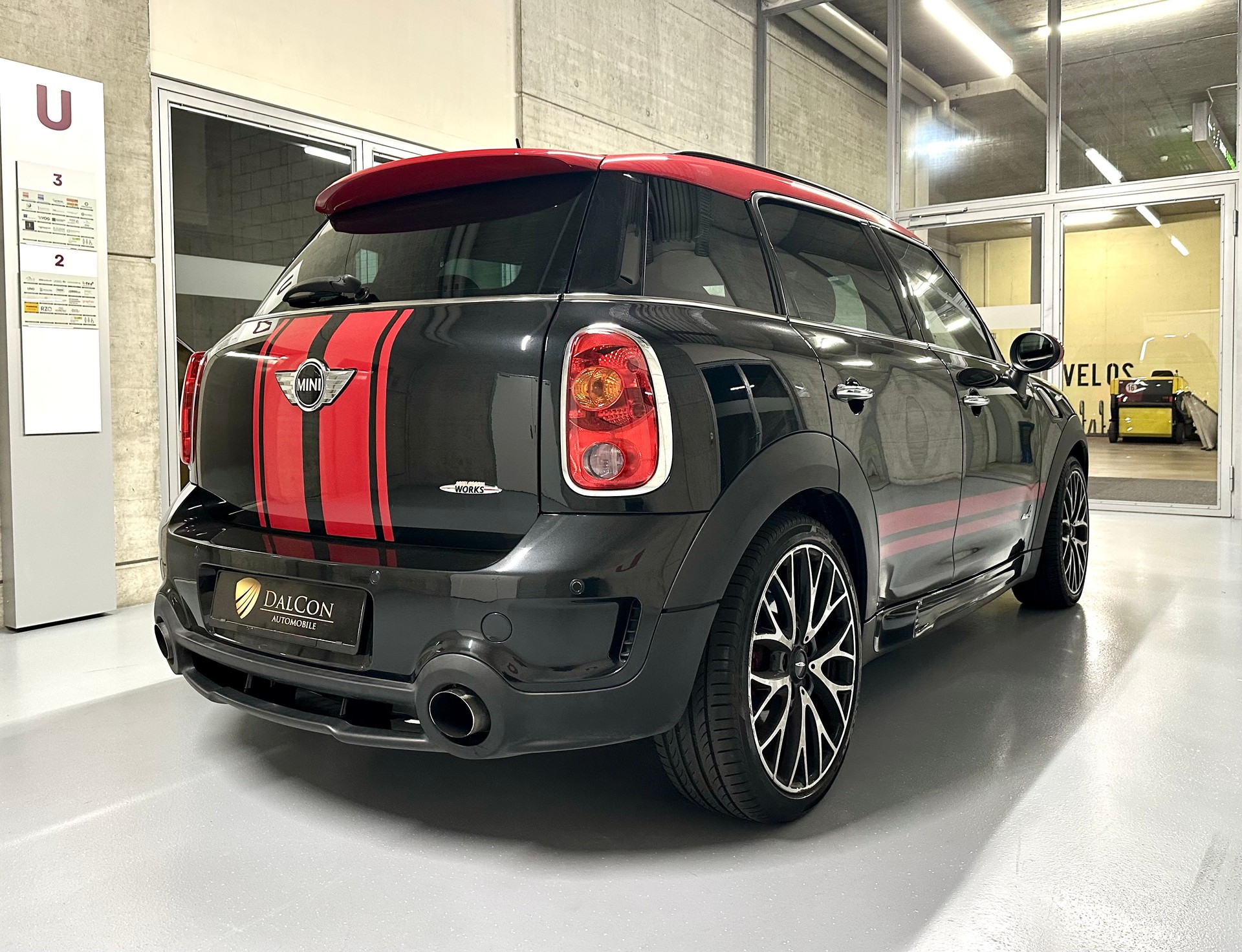 MINI Countryman John Cooper Works ALL4-image-6