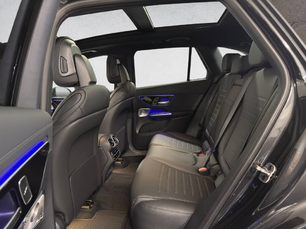 MERCEDES-BENZ GLC 220 d AMG Line 4Matic-image-12