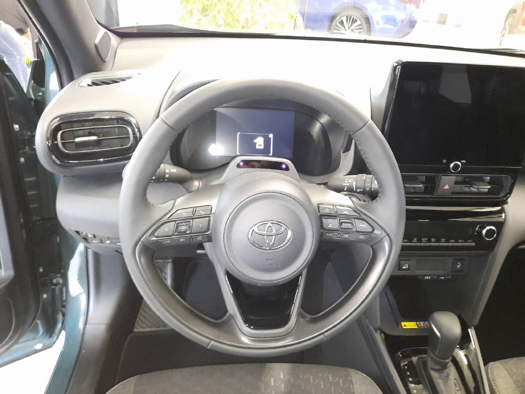 TOYOTA Yaris Cross 1.5 VVT-i HSD Trend AWD-i-image-9