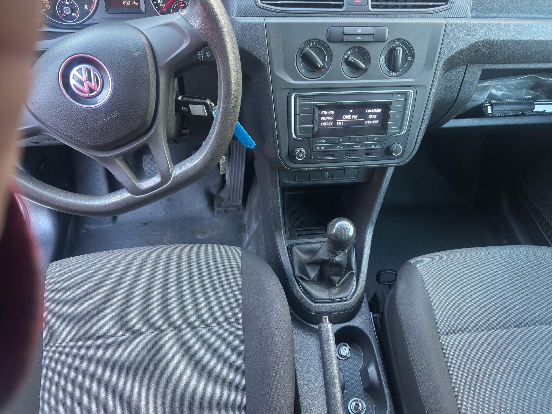 VW Caddy 1.0 TSI Entry BlueMotion Technology-image-8