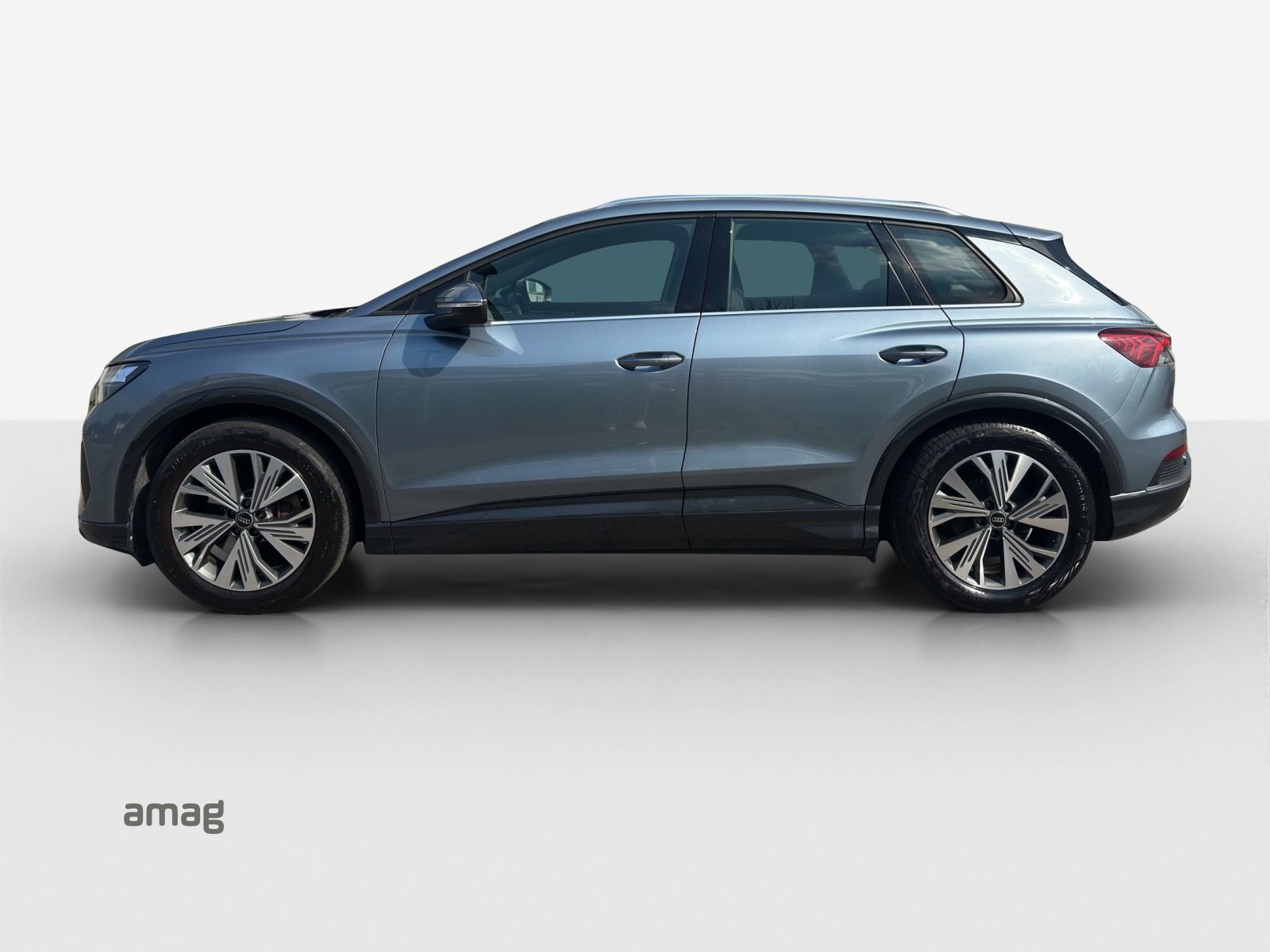 AUDI Q4 e-tron 50 quattro-image-2