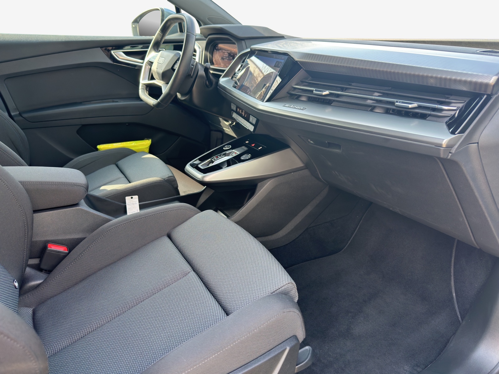AUDI Q4 e-tron 50 quattro-image-14
