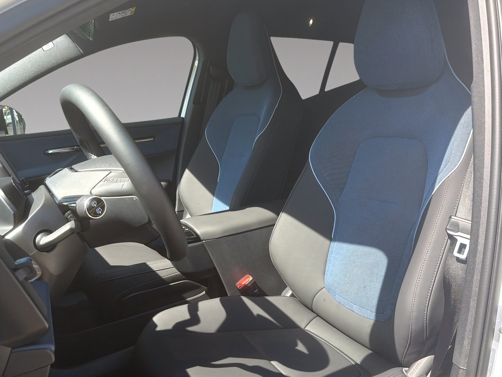 VOLVO EX30 E60 Core-image-5