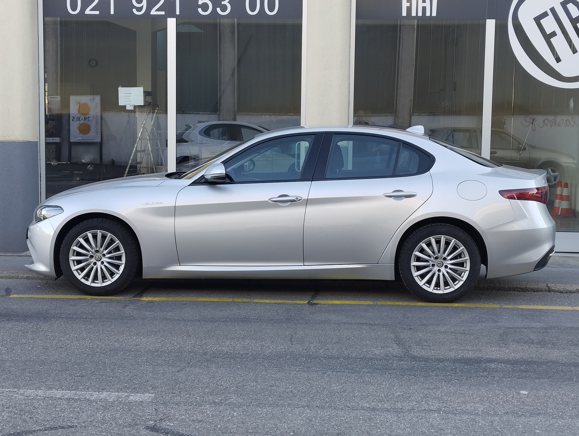ALFA ROMEO Giulia 2.0 Veloce Q4 Automatic-image-3