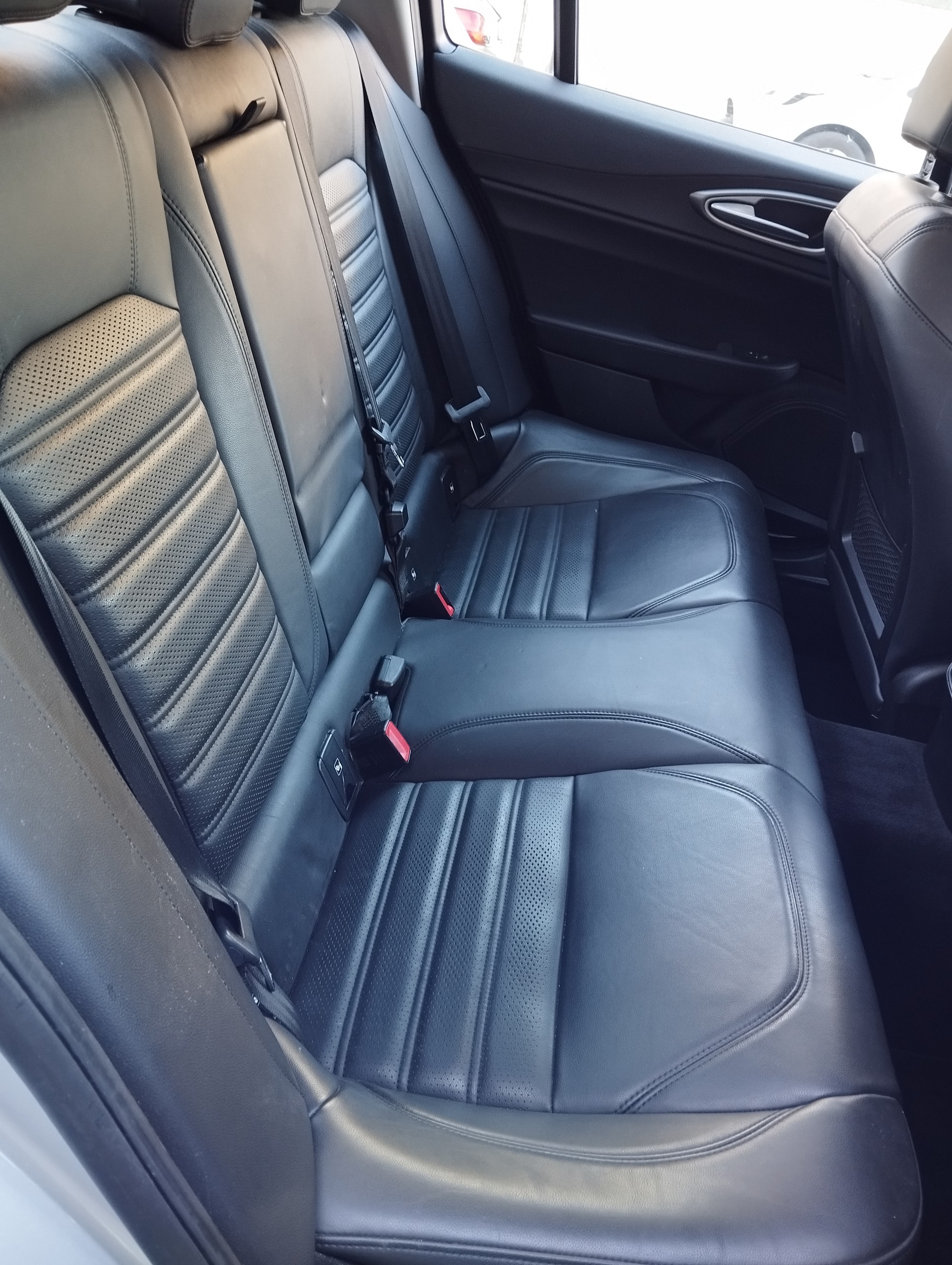ALFA ROMEO Giulia 2.0 Veloce Q4 Automatic-image-6