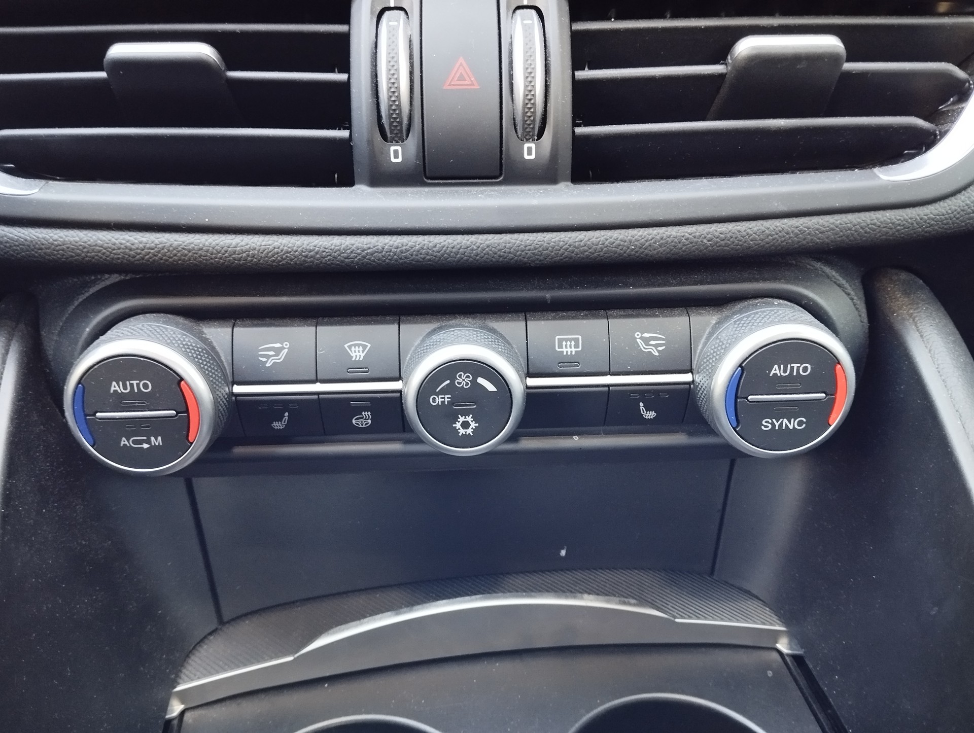 ALFA ROMEO Giulia 2.0 Veloce Q4 Automatic-image-8