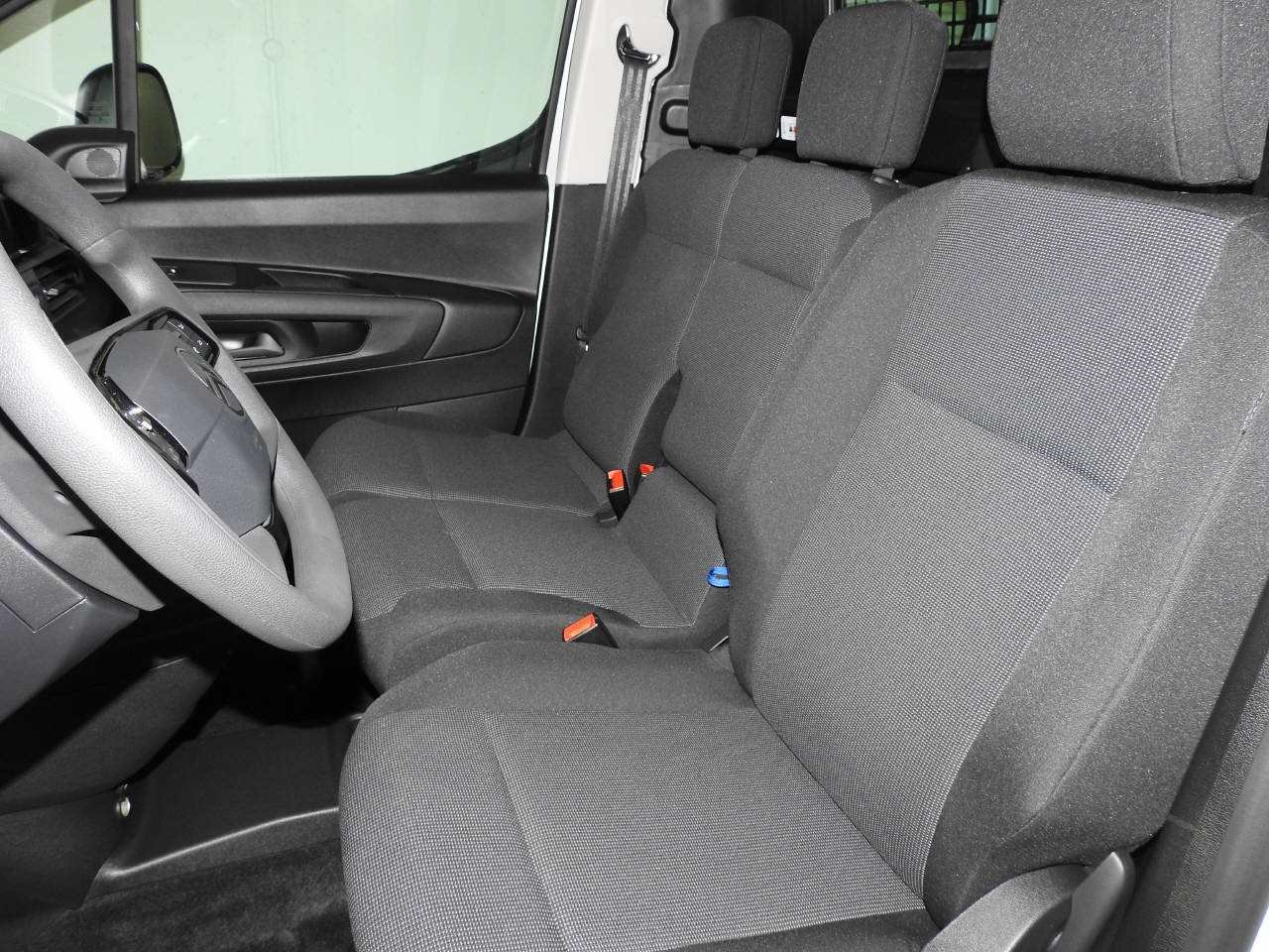 CITROEN Berlingo M 1.2 PureTech 110 First S/S-image-12