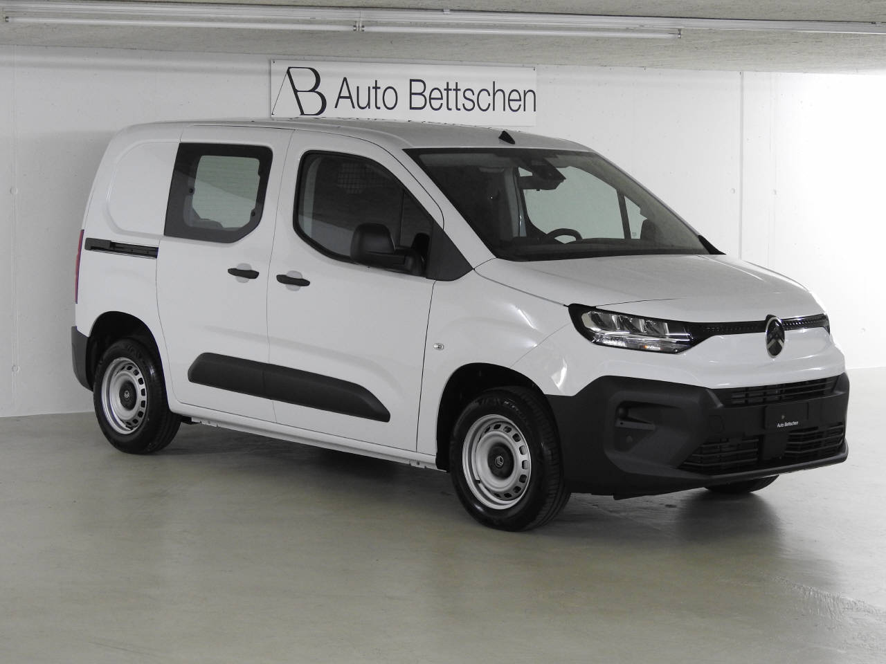 CITROEN Berlingo M 1.2 PureTech 110 First S/S-image-3