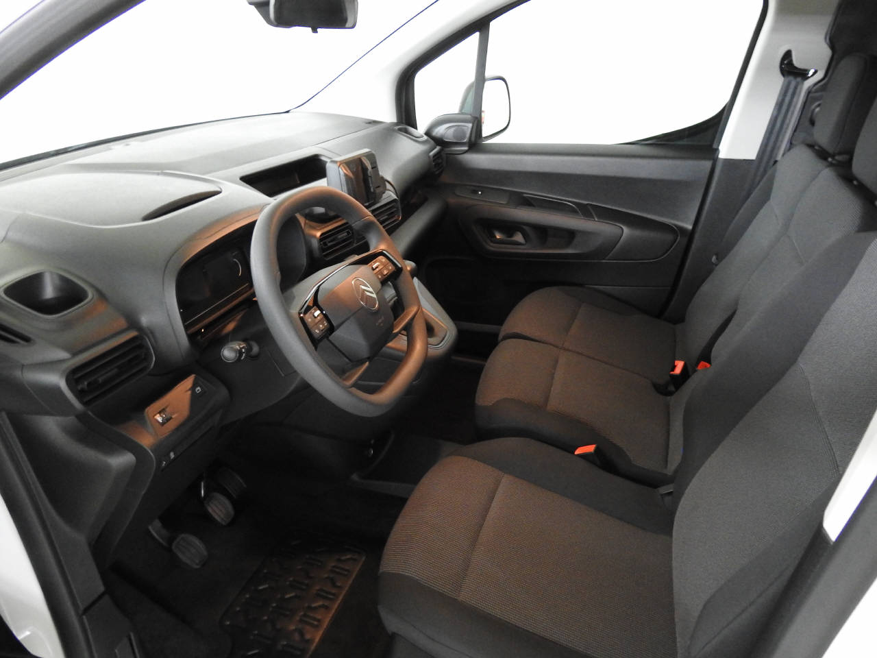 CITROEN Berlingo M 1.2 PureTech 110 First S/S-image-14