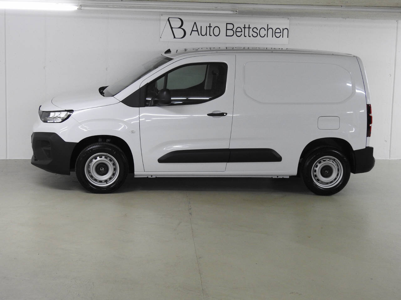 CITROEN Berlingo M 1.2 PureTech 110 First S/S-image-8