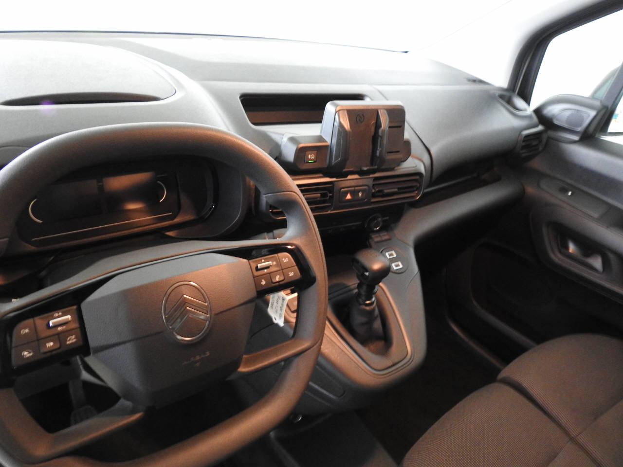 CITROEN Berlingo M 1.2 PureTech 110 First S/S-image-15