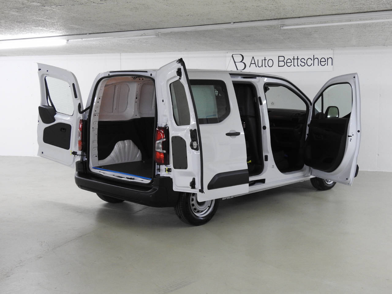 CITROEN Berlingo M 1.2 PureTech 110 First S/S-image-5