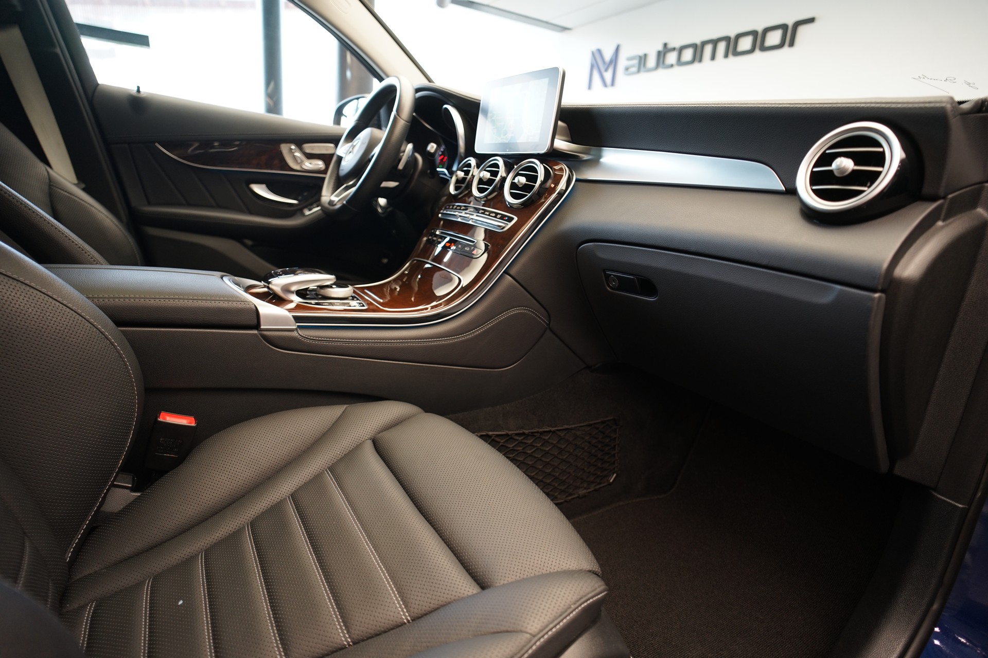 MERCEDES-BENZ GLC Coupé 43 AMG 4Matic 9G-Tronic *CH-Fahrzeug* *Burmester* *Panorama*-image-16