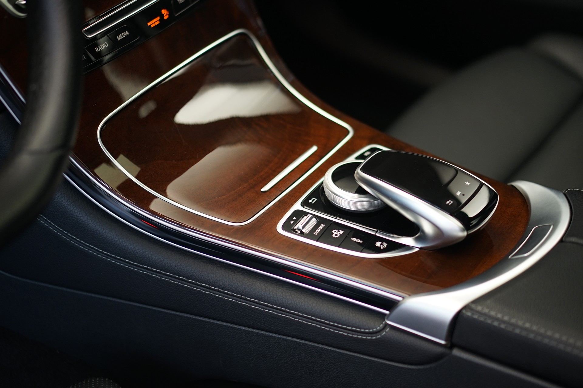 MERCEDES-BENZ GLC Coupé 43 AMG 4Matic 9G-Tronic *CH-Fahrzeug* *Burmester* *Panorama*-image-31