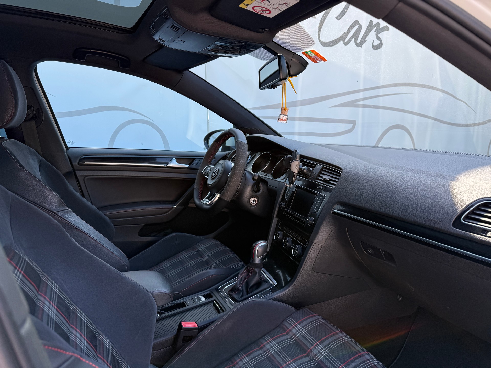 VW Golf 2.0 TSI GTI Performance DSG-image-12