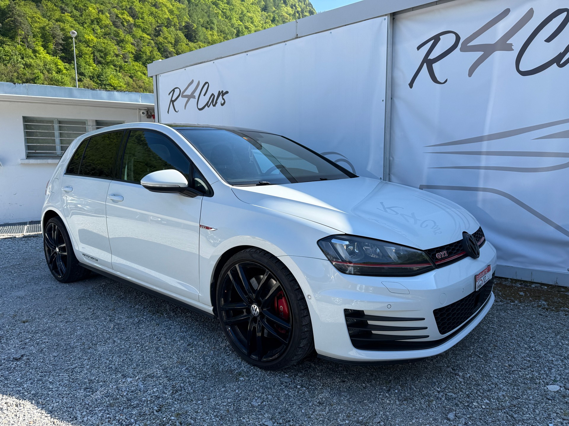 VW Golf 2.0 TSI GTI Performance DSG-image-9