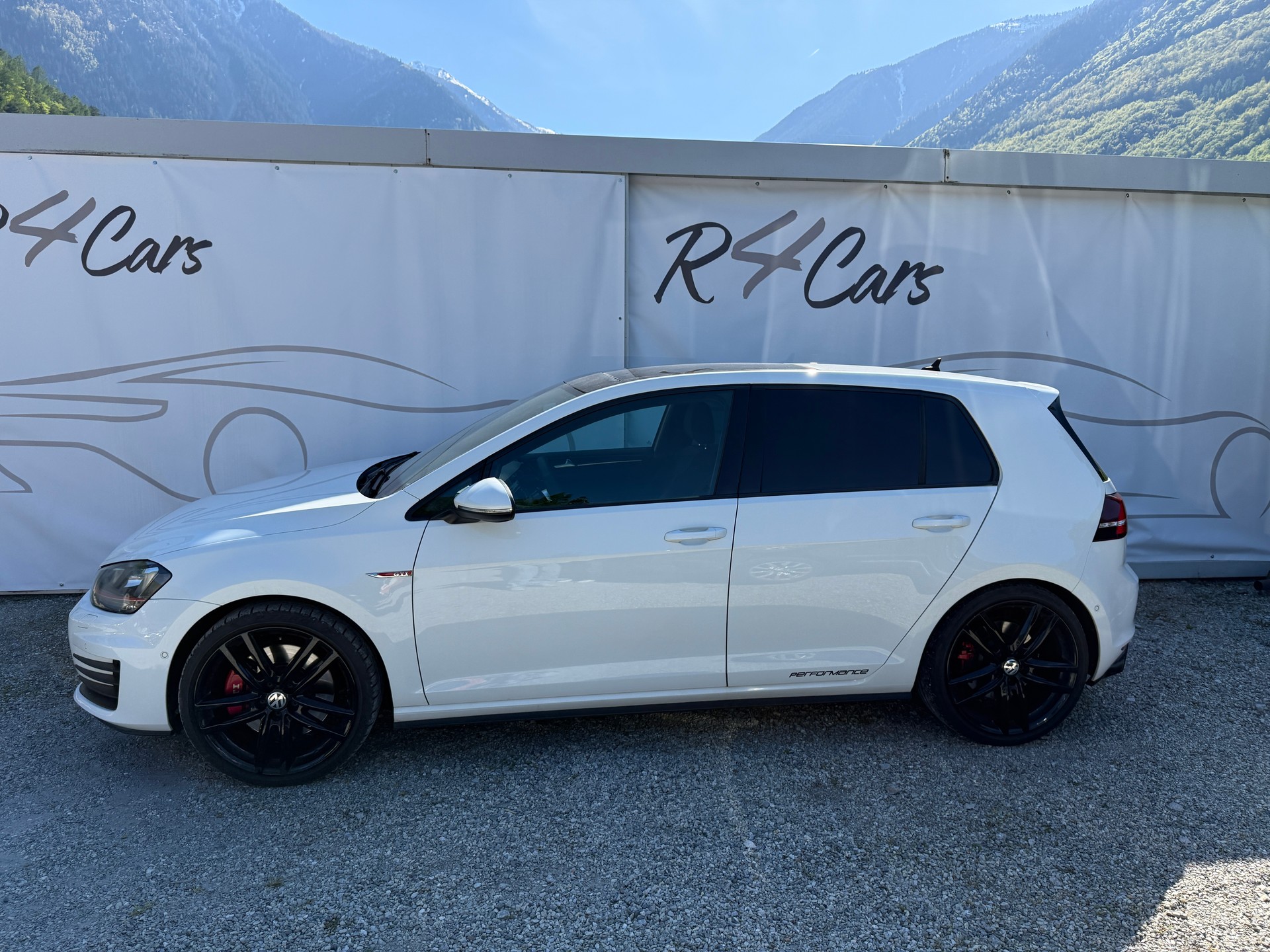 VW Golf 2.0 TSI GTI Performance DSG-image-3