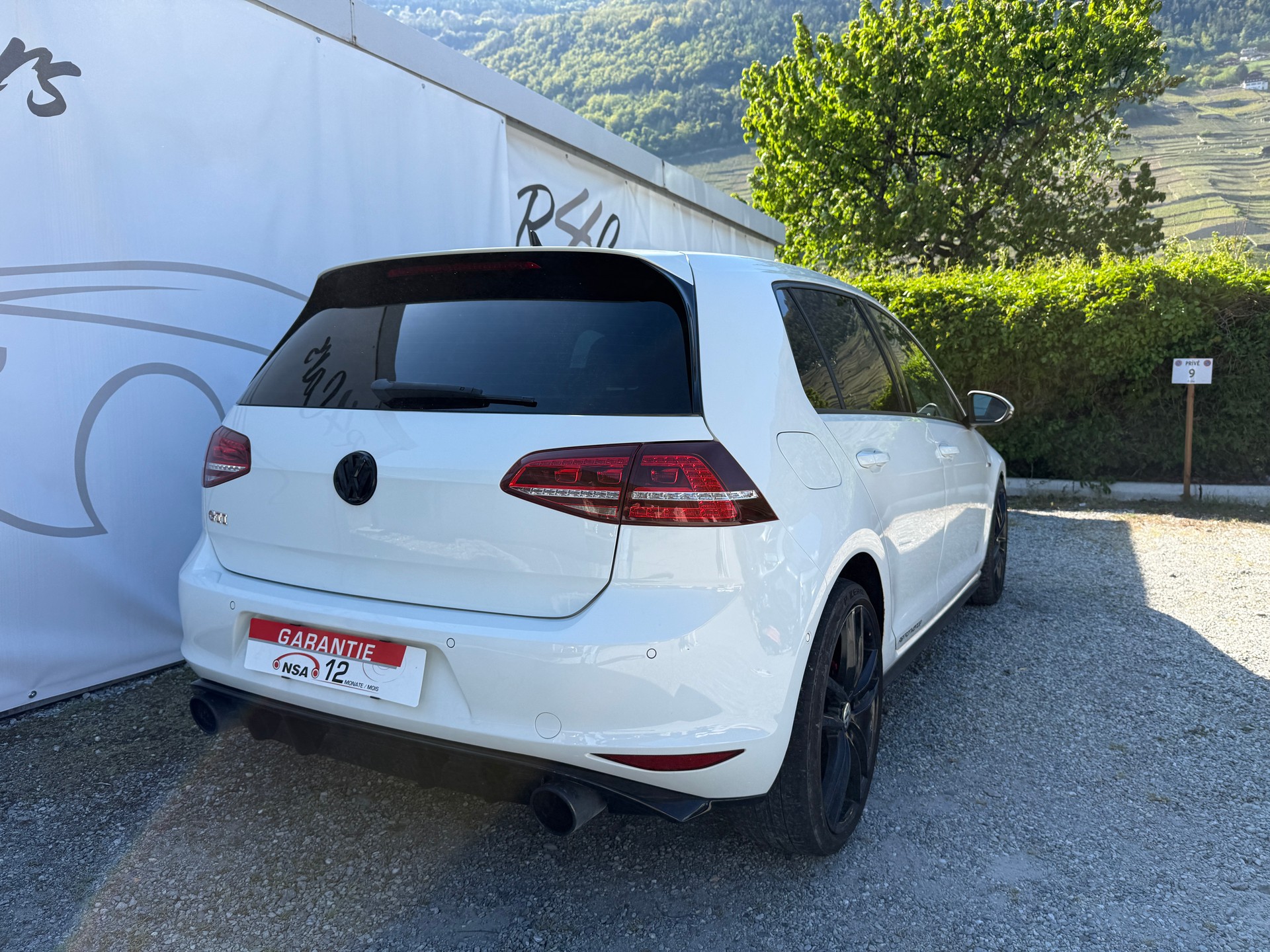 VW Golf 2.0 TSI GTI Performance DSG-image-1
