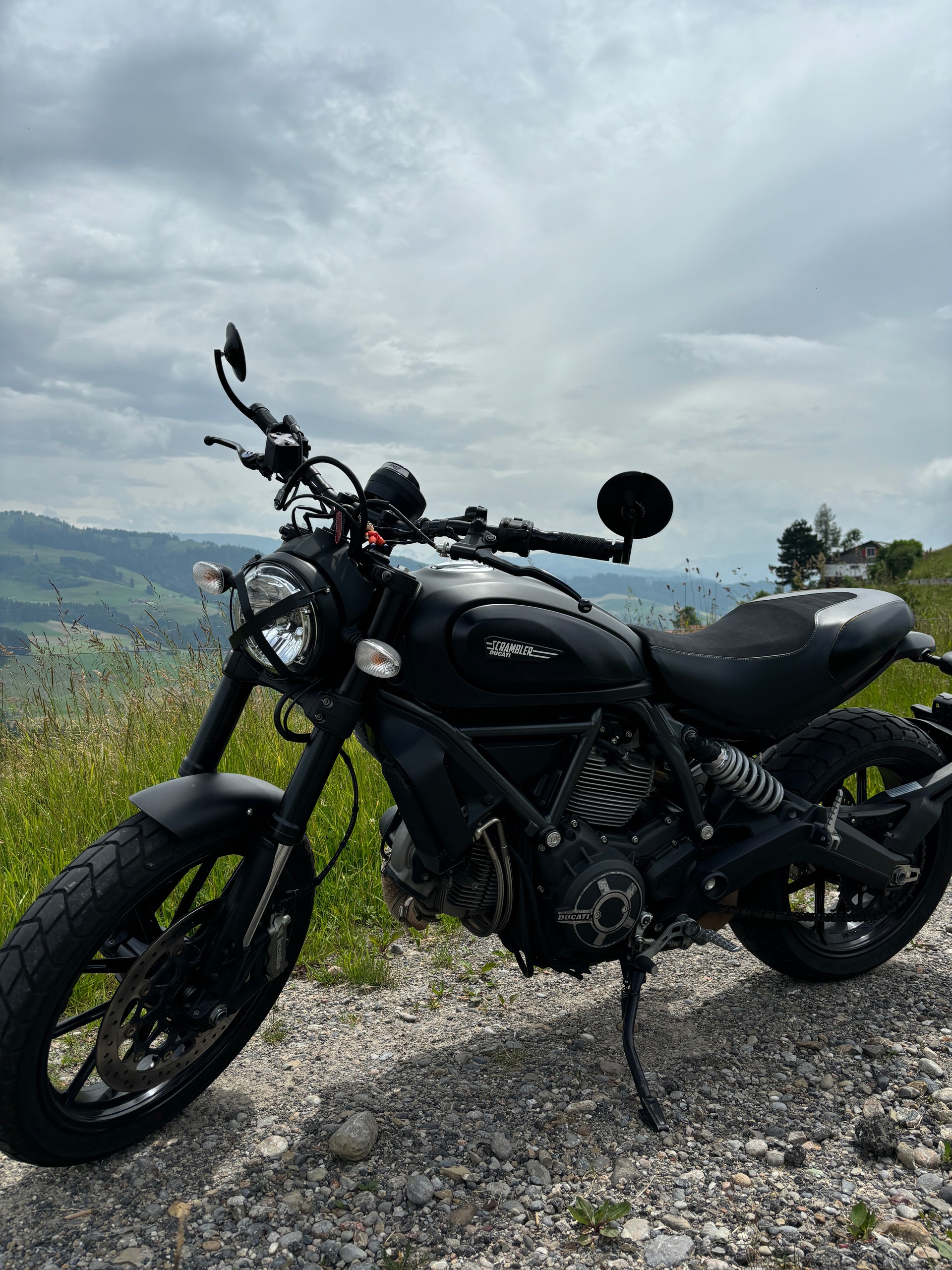 DUCATI SCRAMBLER 800