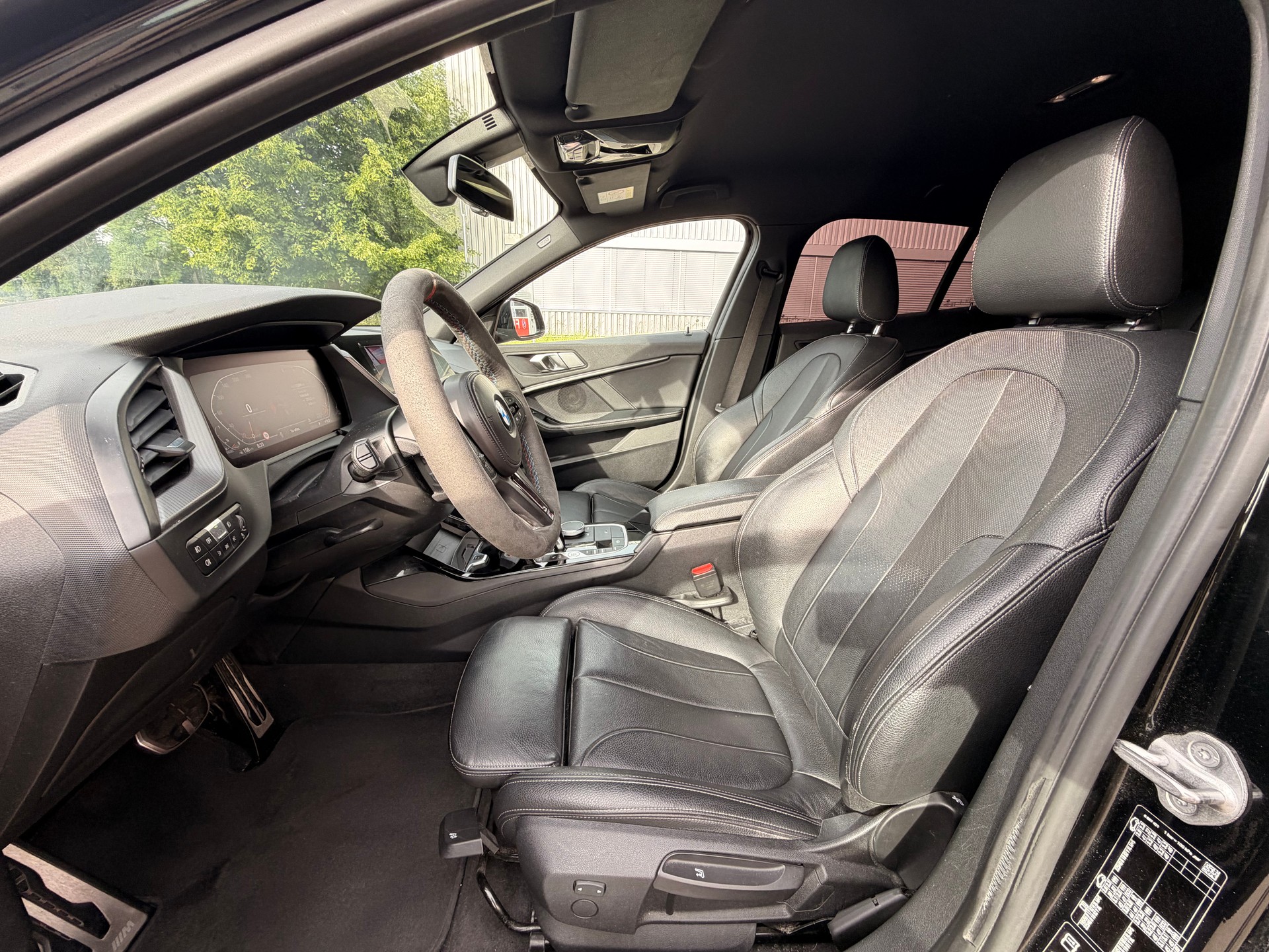 BMW 120d xDrive Steptronic M Sport-image-9