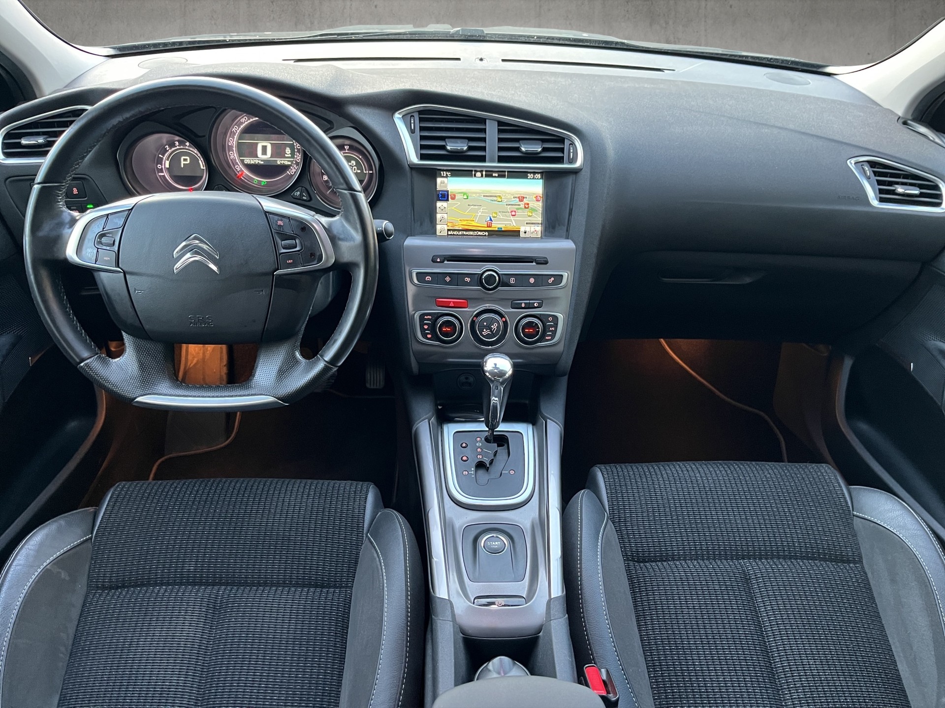 CITROEN C4 1.2 Pure Tech Shine Automatic-image-8