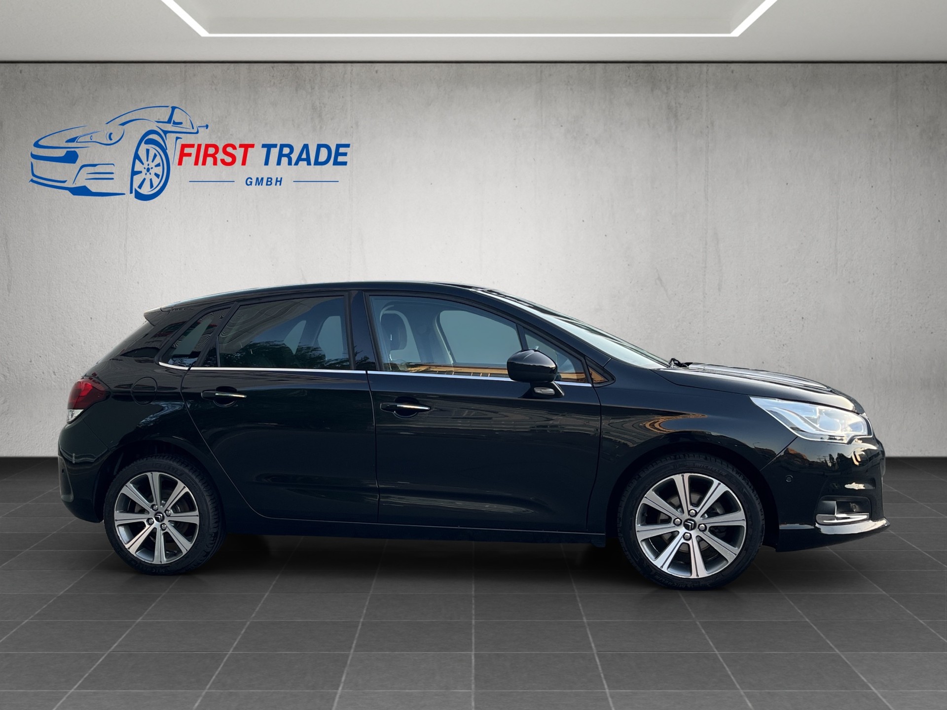 CITROEN C4 1.2 Pure Tech Shine Automatic-image-3