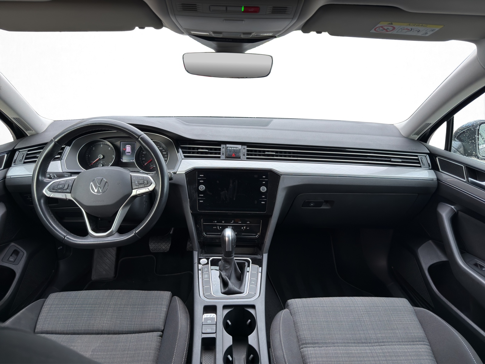 VW Passat 2.0 TDI BMT Business DSG-image-9