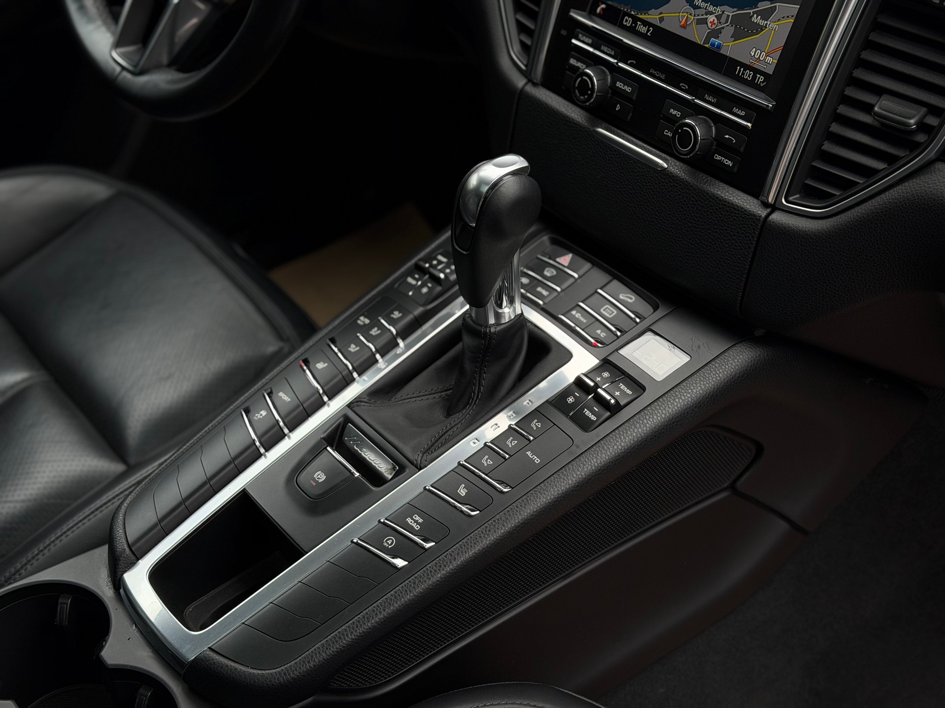PORSCHE Macan S Diesel PDK-image-17