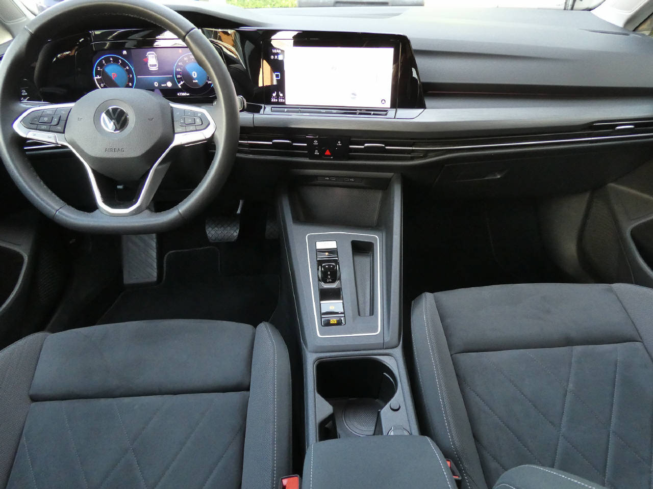 VW Golf VIII Variant 1.5 eTSI Style DSG-image-13
