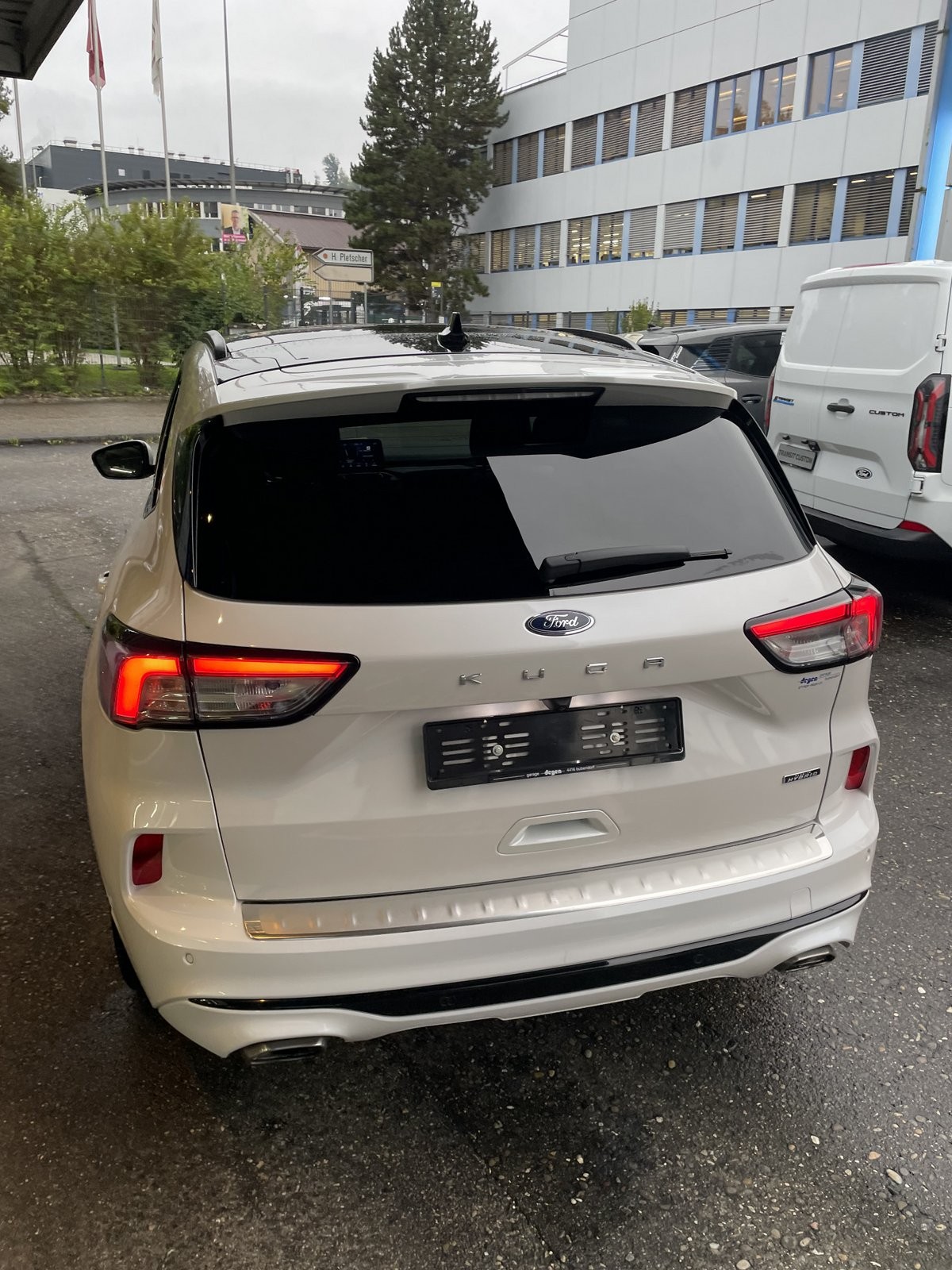 FORD Kuga 2.5 Plug-in Hybrid ST-Line X-image-25
