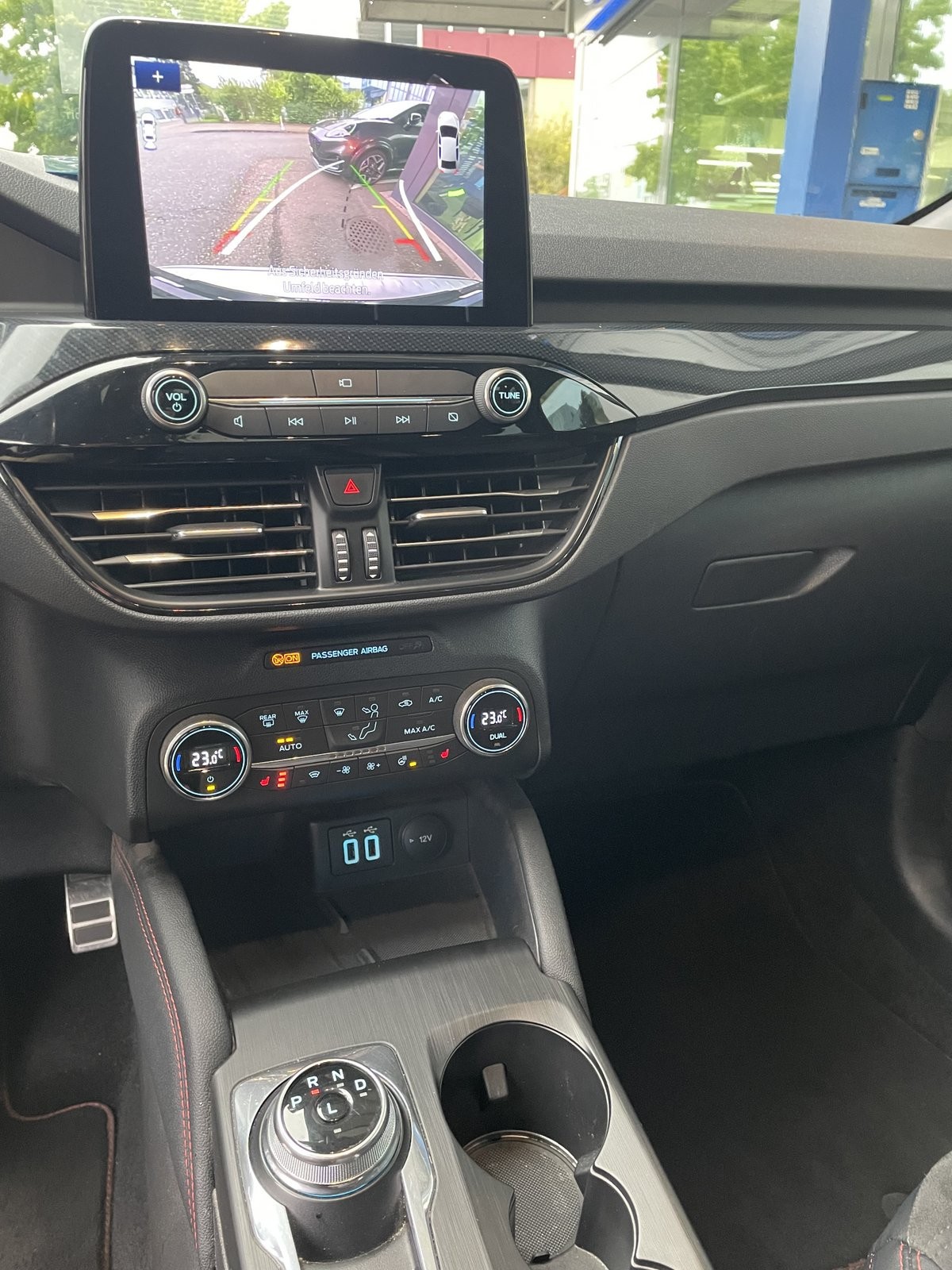 FORD Kuga 2.5 Plug-in Hybrid ST-Line X-image-6