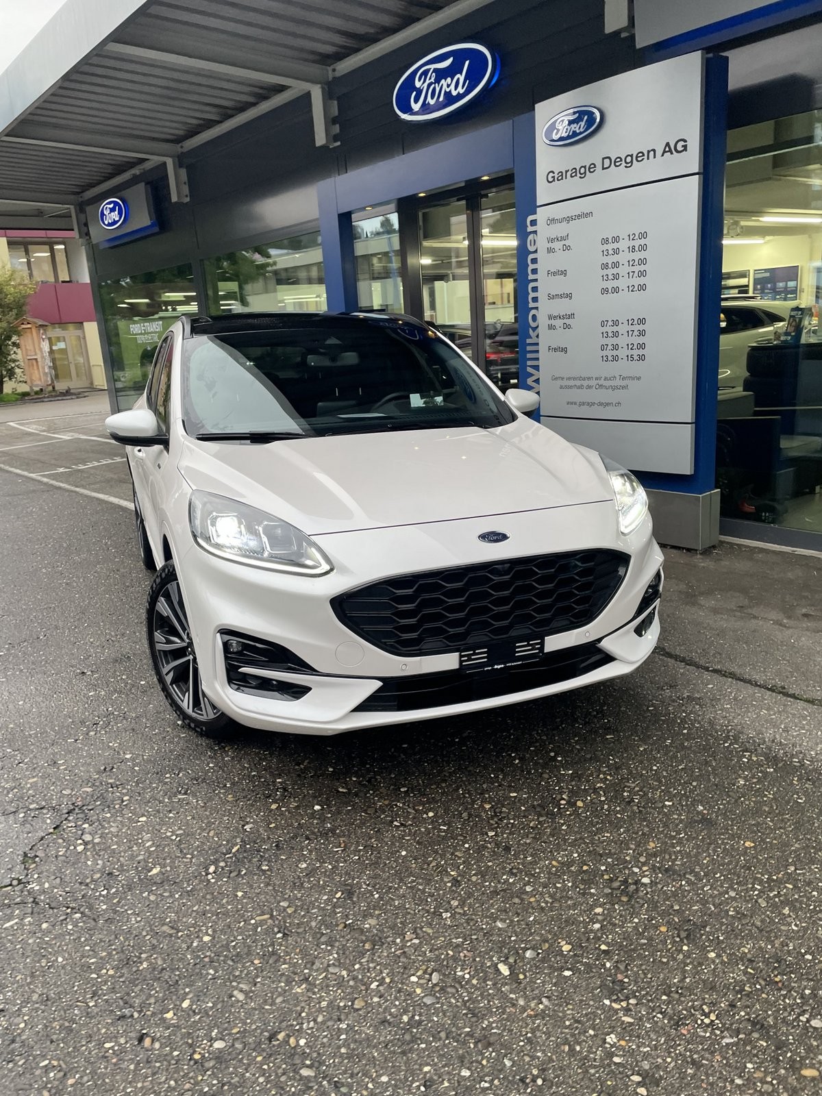 FORD Kuga 2.5 Plug-in Hybrid ST-Line X-image-16
