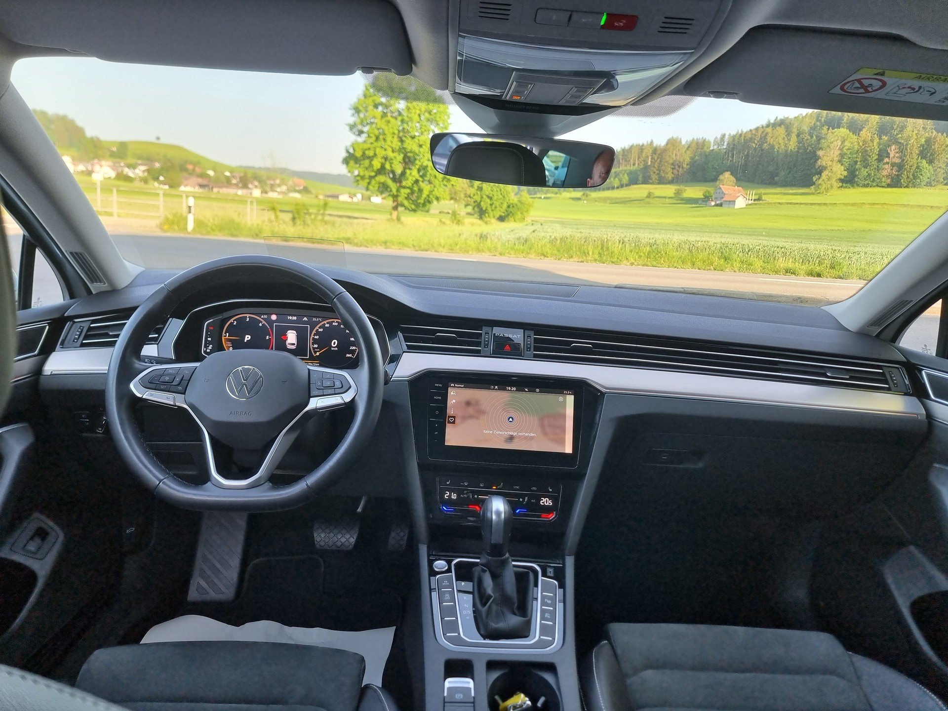 VW Passat 2.0 TDI BMT Elegance DSG-image-6