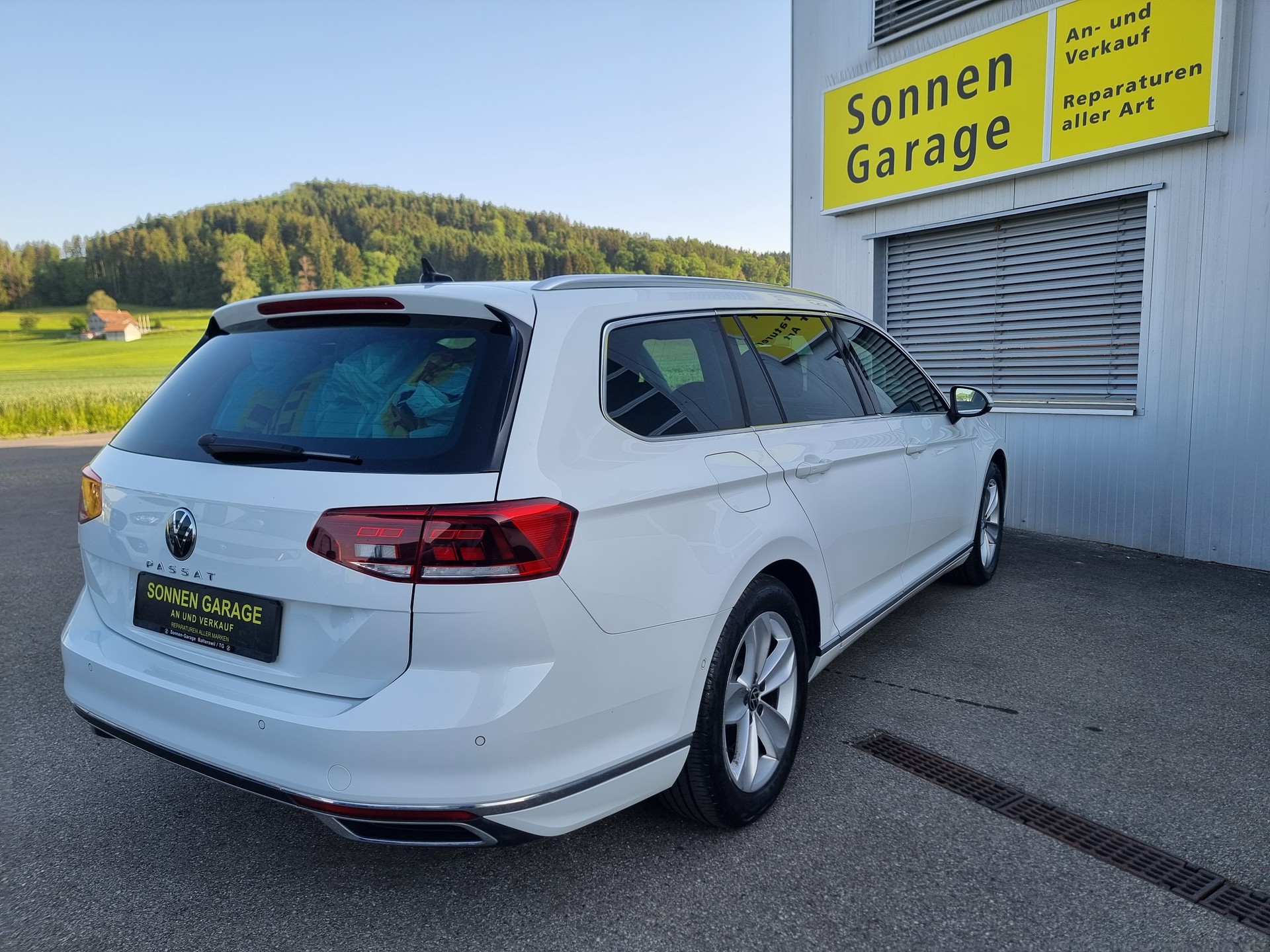 VW Passat 2.0 TDI BMT Elegance DSG-image-13