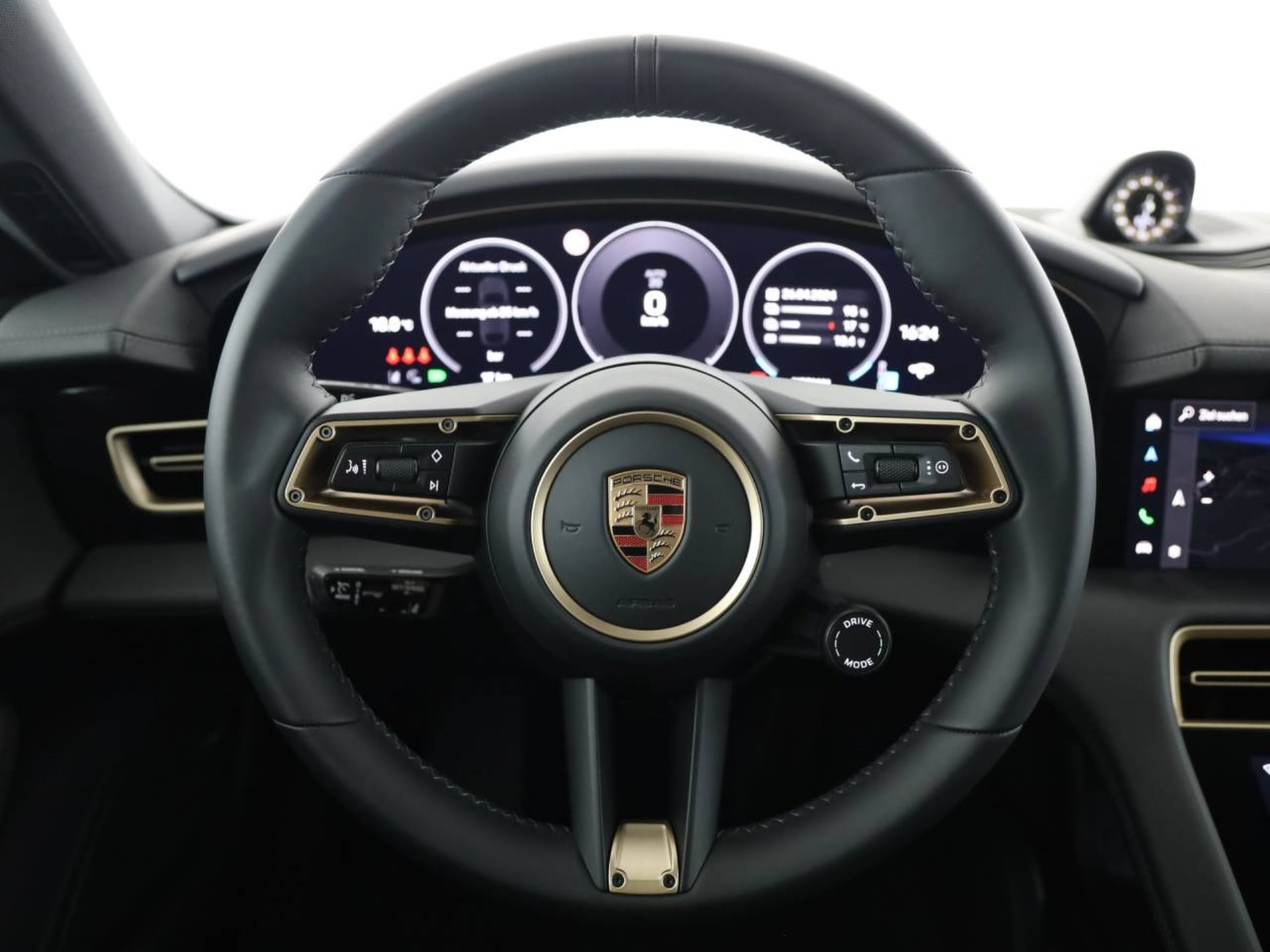 PORSCHE Taycan 4 Cross Turismo-showroom-element-3
