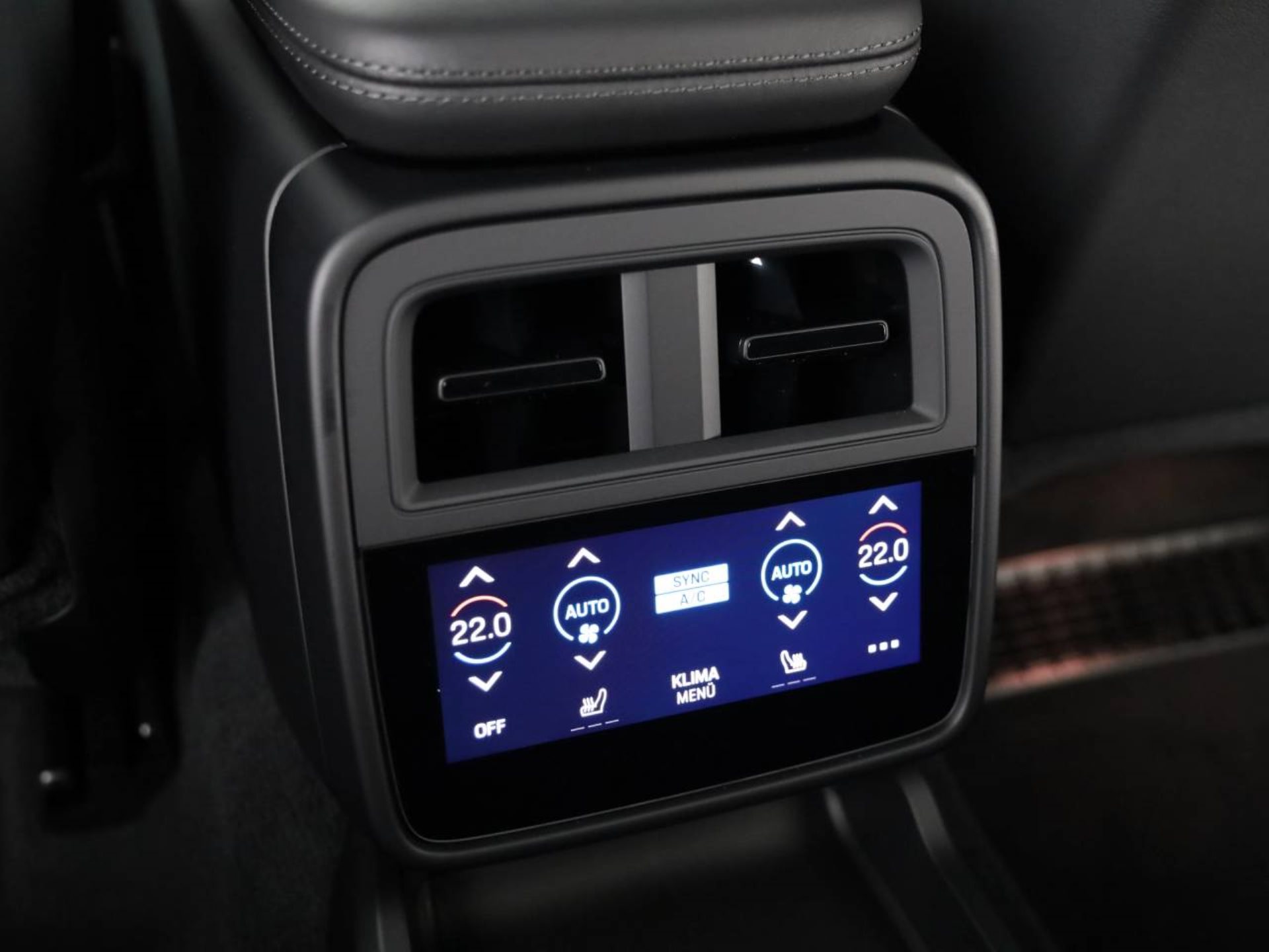 PORSCHE Taycan 4 Cross Turismo-image-18