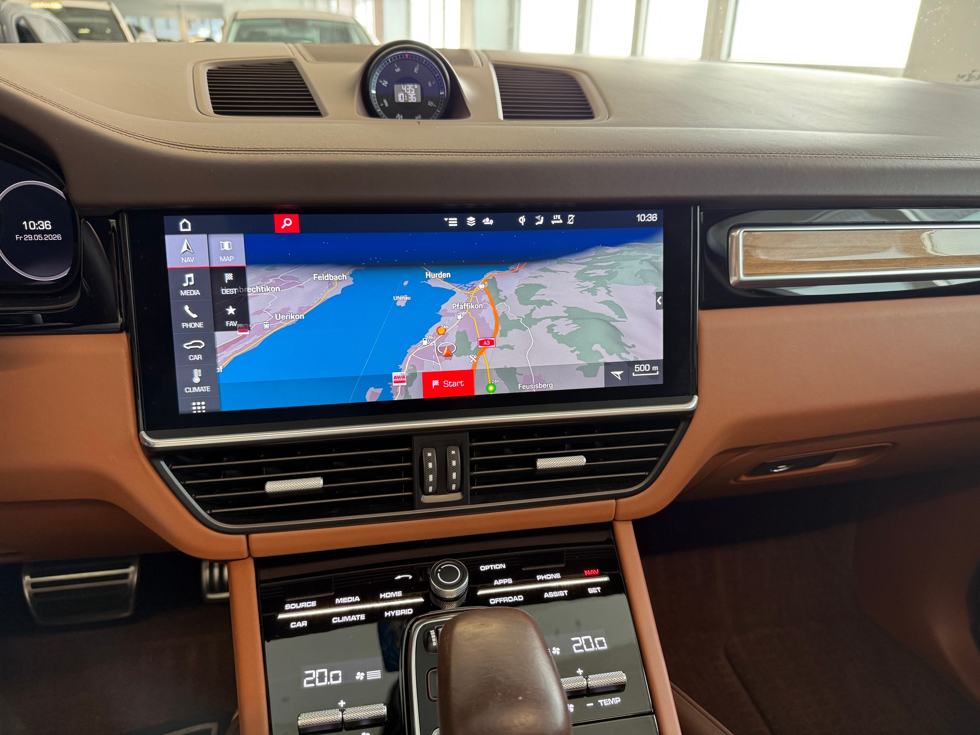 PORSCHE Cayenne Turbo S E-Hybrid-image-9
