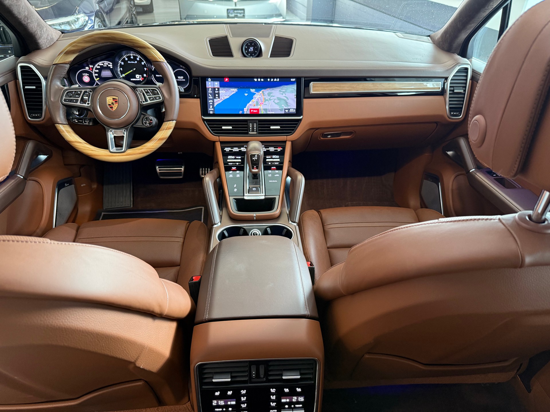PORSCHE Cayenne Turbo S E-Hybrid-image-19
