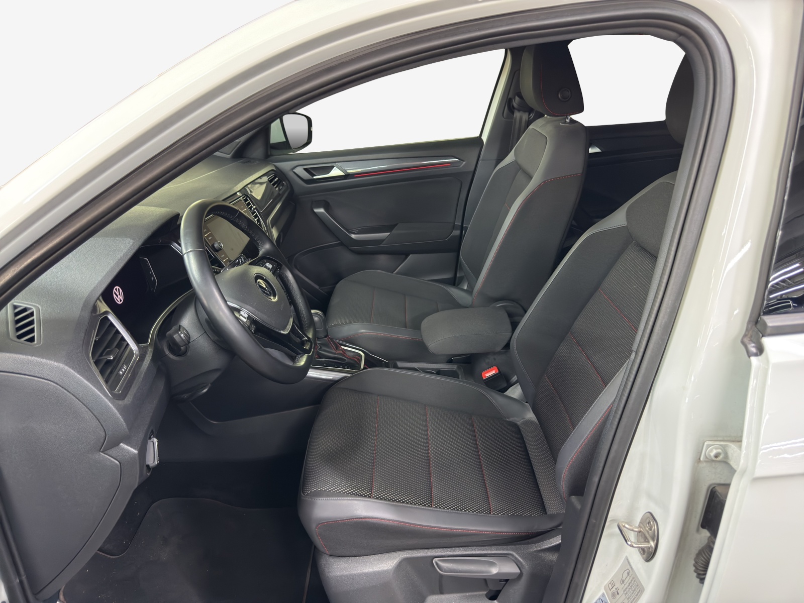 VW T-Roc 1.5 TSI EVO Sport DSG-image-14