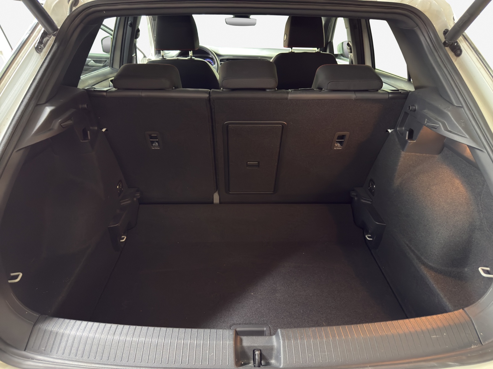 VW T-Roc 1.5 TSI EVO Sport DSG-image-3