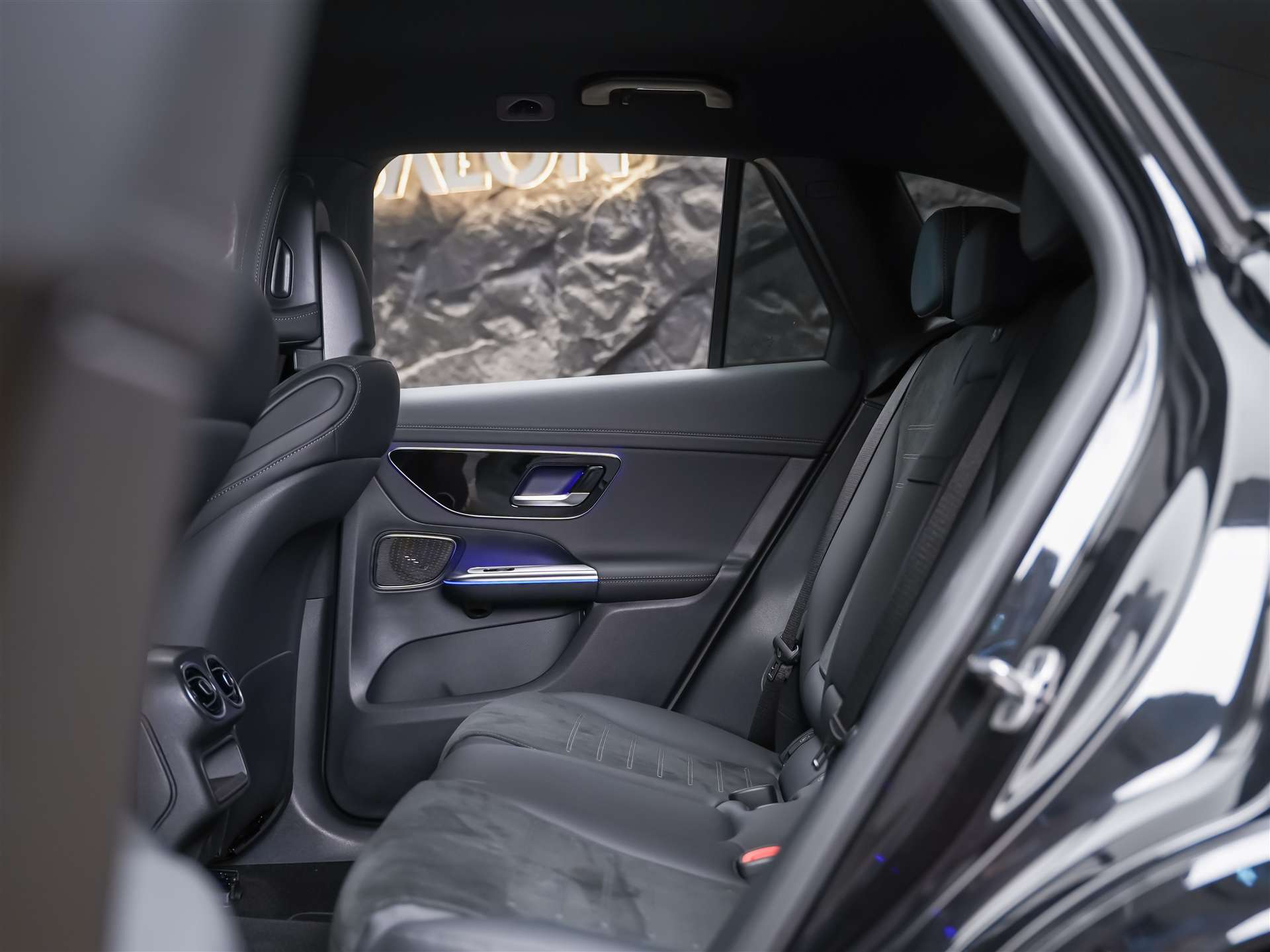 MERCEDES-BENZ GLC 220 d AMG Line 4matic *Digital Light*360° Kamera*Assistenzpaket*-image-11