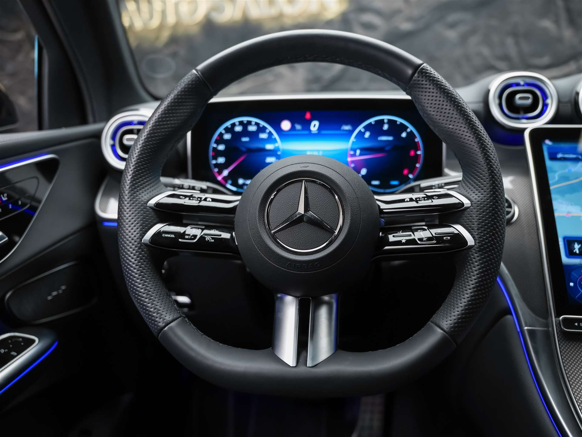 MERCEDES-BENZ GLC 220 d AMG Line 4matic *Digital Light*360° Kamera*Assistenzpaket*-image-24