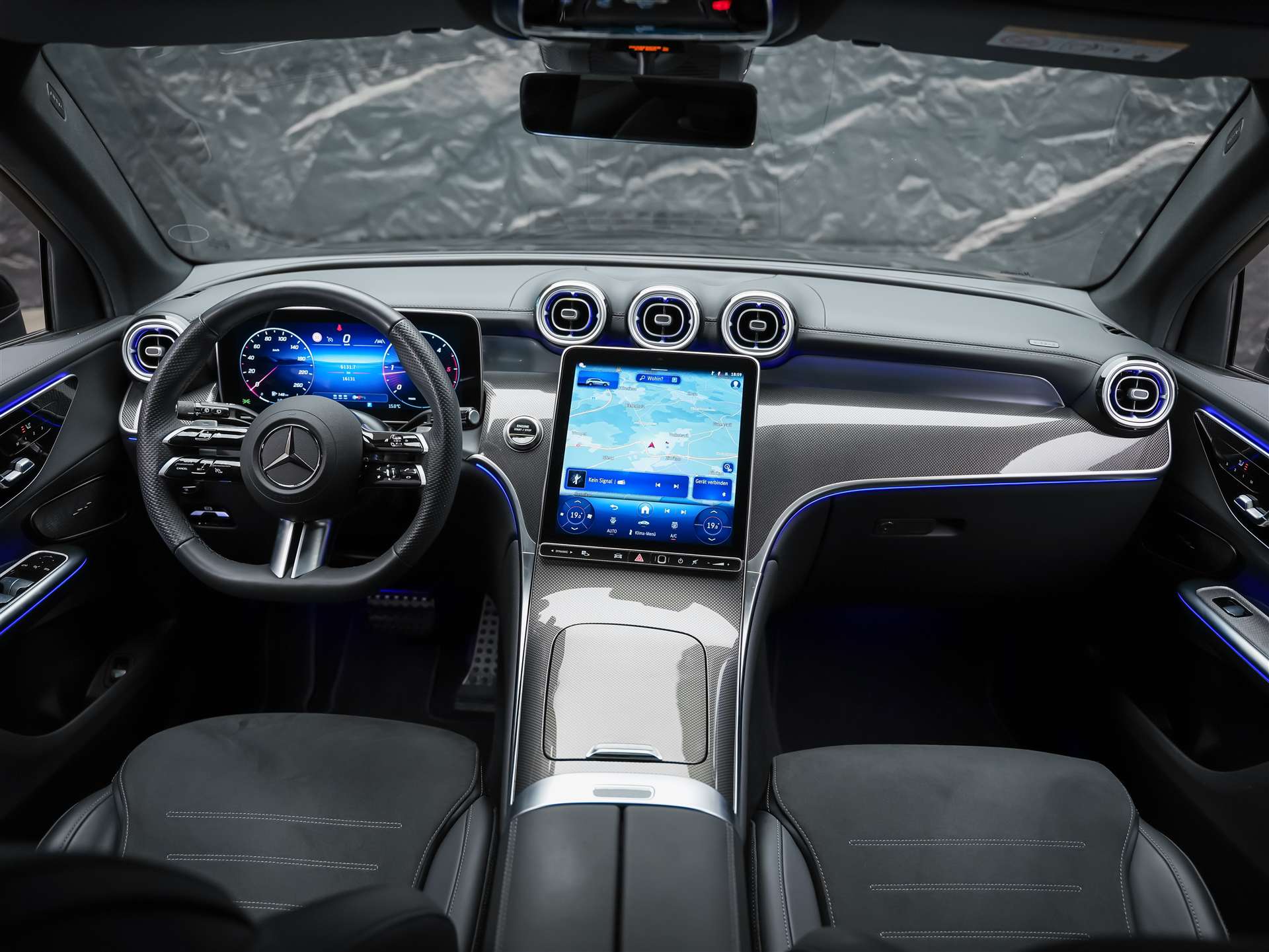 MERCEDES-BENZ GLC 220 d AMG Line 4matic *Digital Light*360° Kamera*Assistenzpaket*-image-17