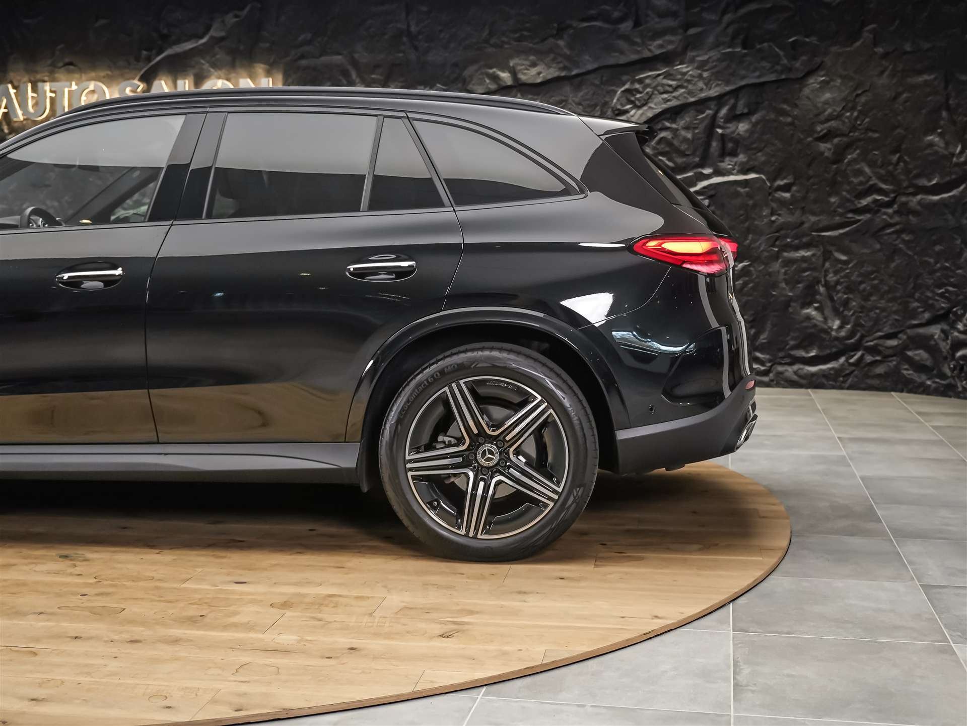 MERCEDES-BENZ GLC 220 d AMG Line 4matic *Digital Light*360° Kamera*Assistenzpaket*-image-16