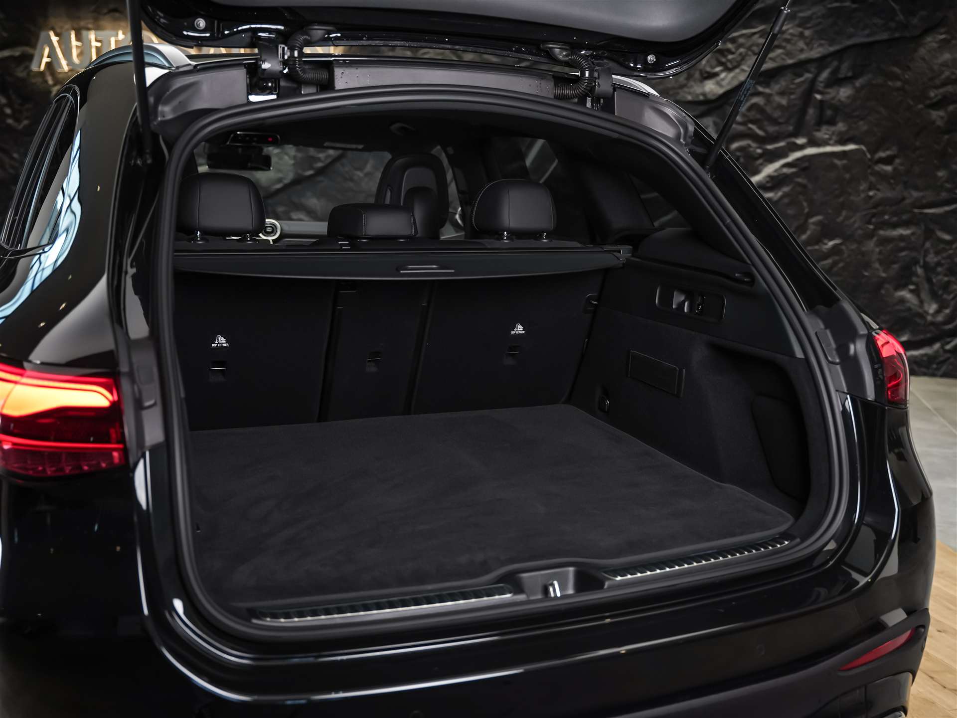 MERCEDES-BENZ GLC 220 d AMG Line 4matic *Digital Light*360° Kamera*Assistenzpaket*-image-38