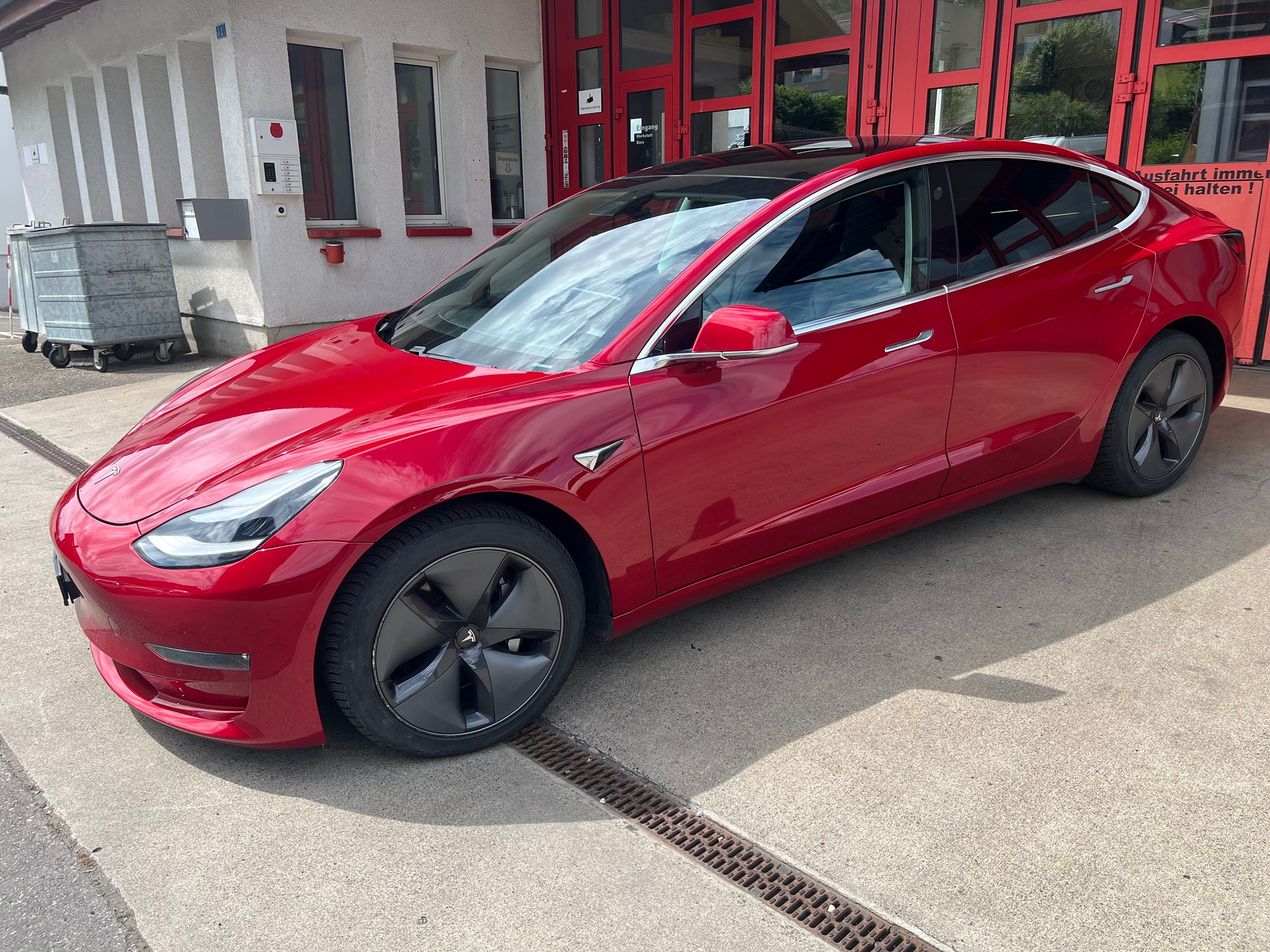 TESLA Model 3 Long Range Dual Motor AWD-image-1