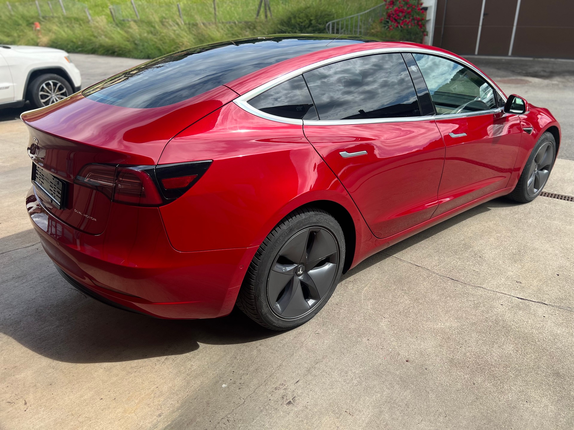 TESLA Model 3 Long Range Dual Motor AWD-image-5